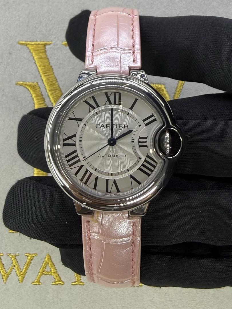 Cartier-_-Ballon-Bleu-de-Cartier-_-3489-_-Silver-Dial-_-33mm-_-2014-_-Automatic-_-Stainless-Steel-_-Pink-Alligator-Strap-_-Naked-_-4800-101701660_1-1.jpg Cartier Ballon Bleu de Cartier - Image 1