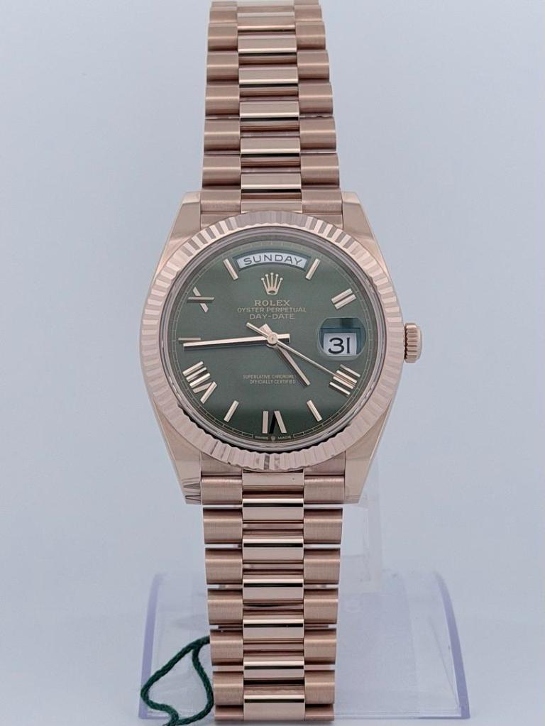 Rolex Day-Date 40 228235 60th Anniversary Olive Green Dial President 40mm 2024 Fluted Bezel Automatic Everose Gold 23 Links Full Set