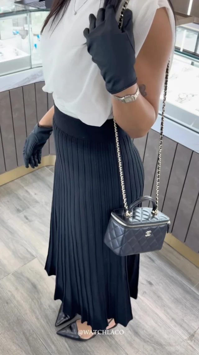 A little CHANEL never goes unnoticed. 🖤

The Vanity Case — timeless, iconic, and made to be seen.

Available now at WatchLA.
DM us for details & availability.

#WatchLA #Chanel #ChanelVanity #ChanelBag #LuxuryBags DesignerBags LuxuryFashion LosAngeles